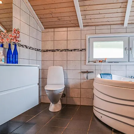 Vakantiehuis Prachtig Huis In Oksbøl Met Sauna