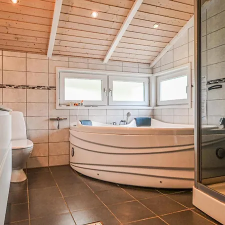 Vakantiehuis Prachtig Huis In Oksbøl Met Sauna